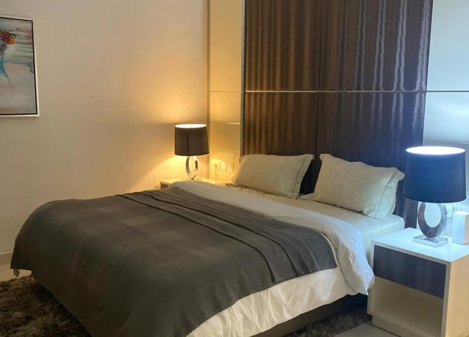 Downtown Escape By The Canal Apartment Dubai