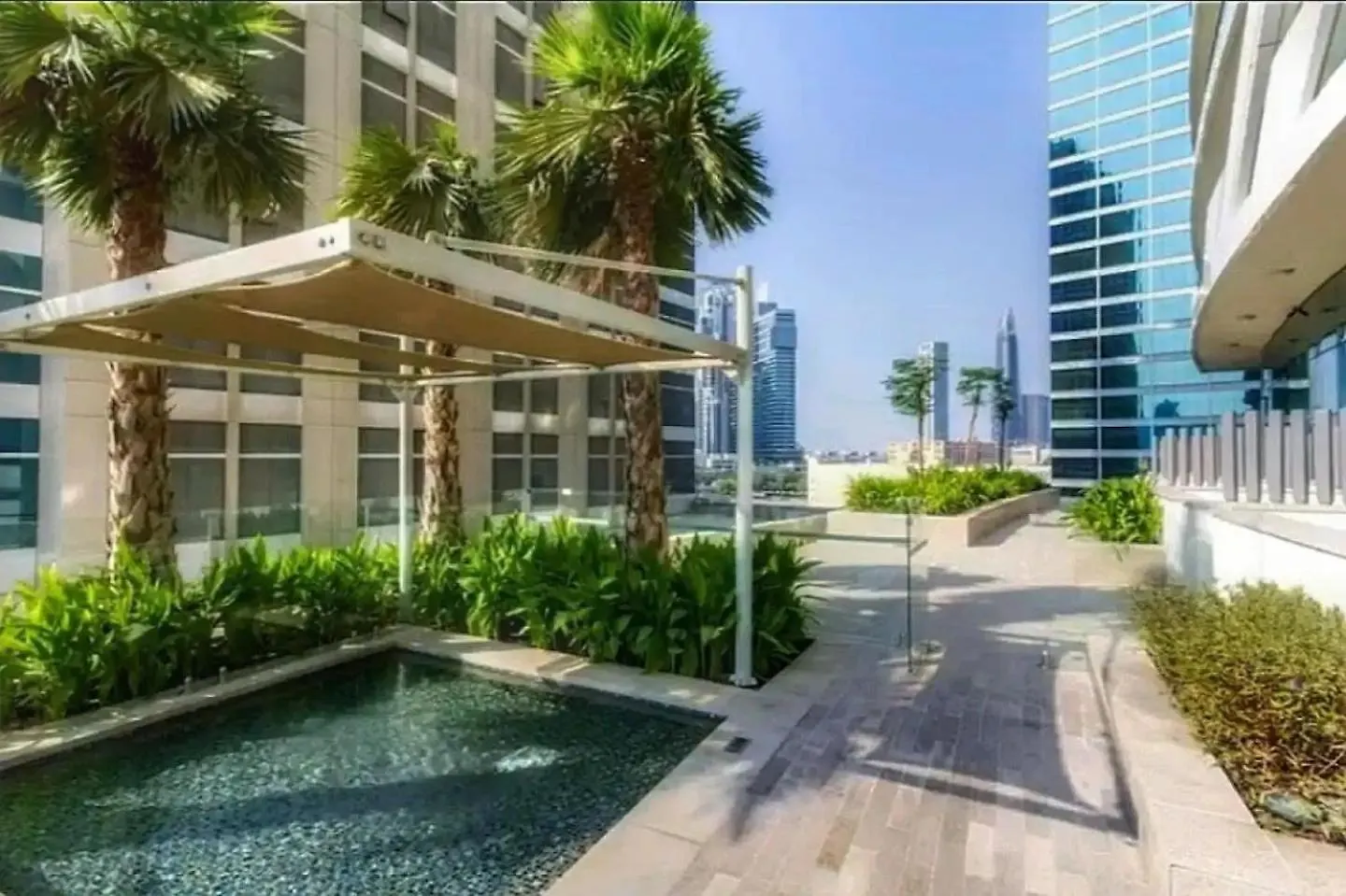 Downtown Escape By The Canal Apartment Dubai