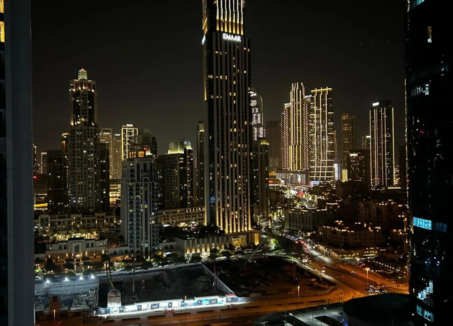 Downtown Escape By The Canal Apartment Dubai